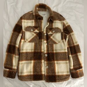 ✨NEW✨ A&F Plaid Sherpa Oversized Jacket
